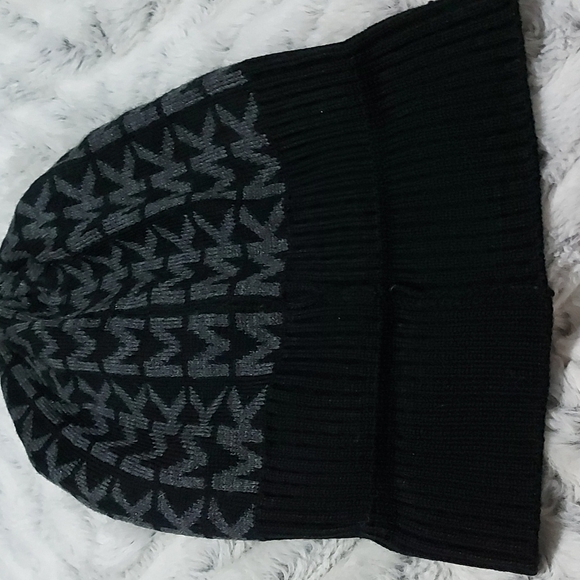 Michael Kors  Winter Hat - Picture 2 of 5